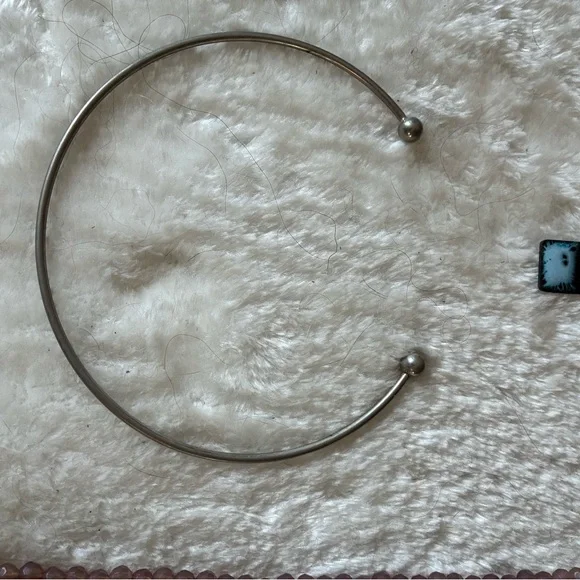 Five necklaces - Picture 2 of 7